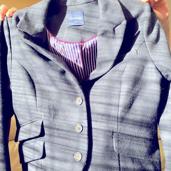 Blazer - Picture 2 of 10